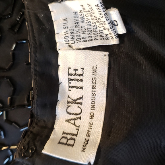 Vintage SZ6  black beaded silk with gold  Sequent leaves.    E98 - Picture 8 of 12